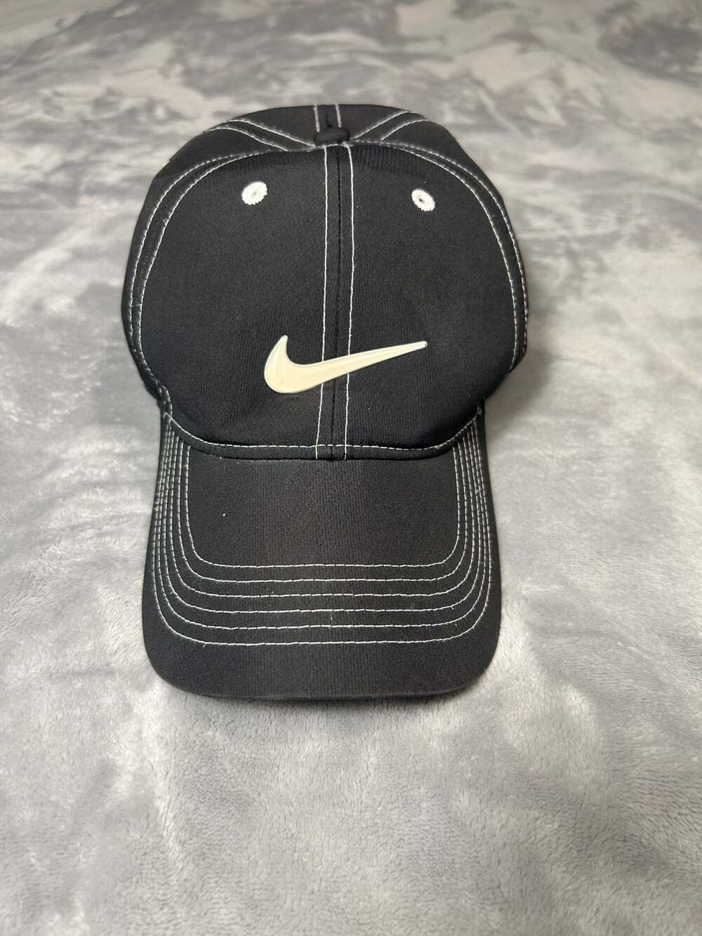 Nike Golf Hat One Size Black Contrast Stitching Swoosh Adjustable